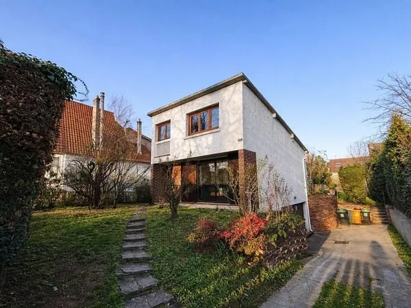 Maison de plain-pied 7 pièces 130 m²