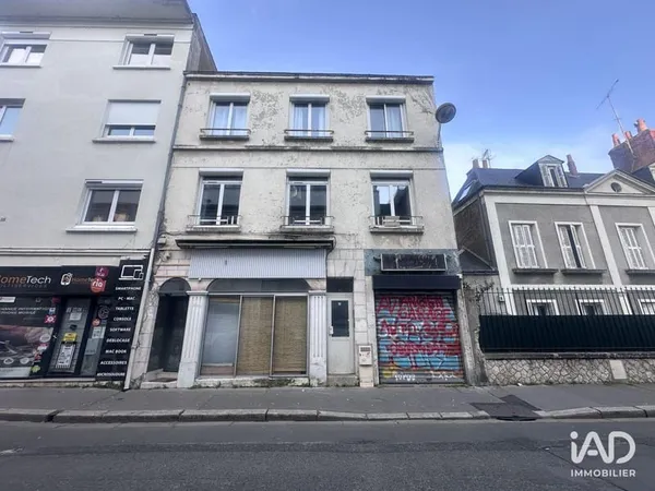 Immeuble commercial 174 m²