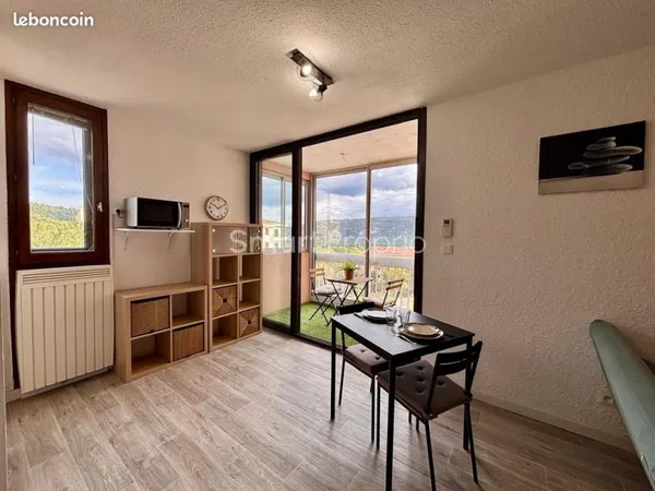 Studio 1 pièce 29 m²