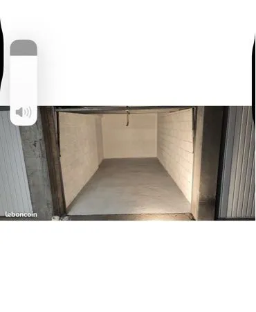 Grand box à louer