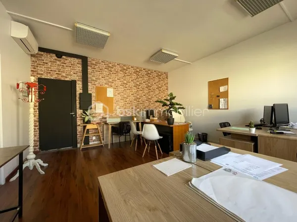 Local 1 pièce 24 m²
