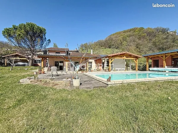 Maison 6 pièces 190 m²