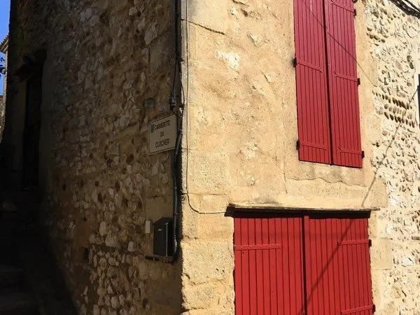 Vente appartement dans maison de villlage indépendante