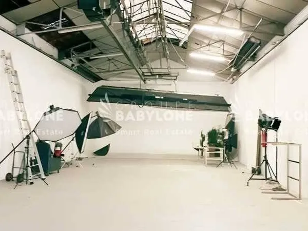 Local d'activité 562 m²