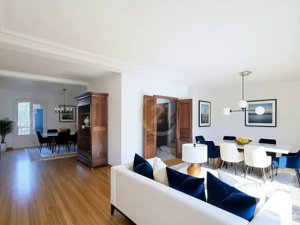 Maison 7 pièces 283 m²