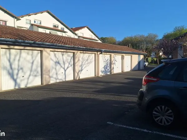 Garage à vendre