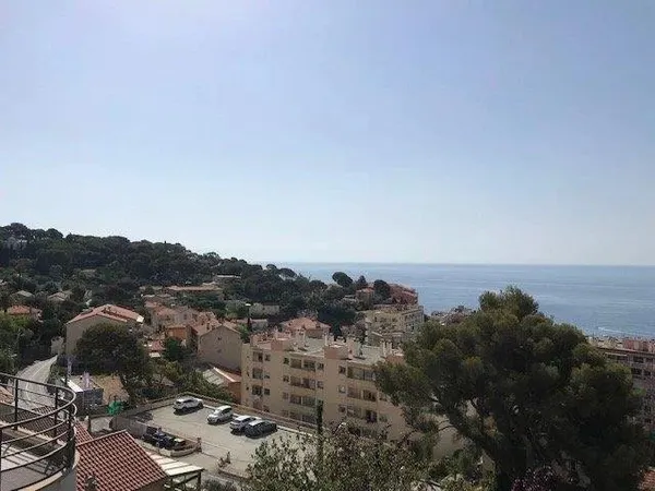 Cap D'ail studio 34m² avec terrasse sud aux portes de Monaco