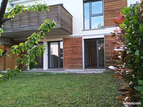 Maison proche Montjuzet 108m2 au calme avec jardin cloturé