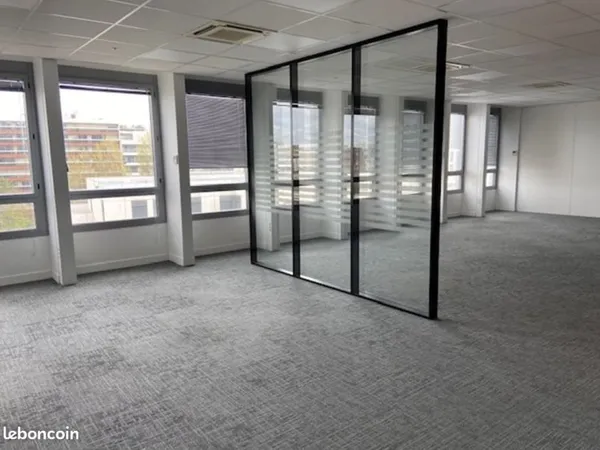 Bureaux 258 m²