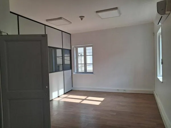 Bureau 100 m²