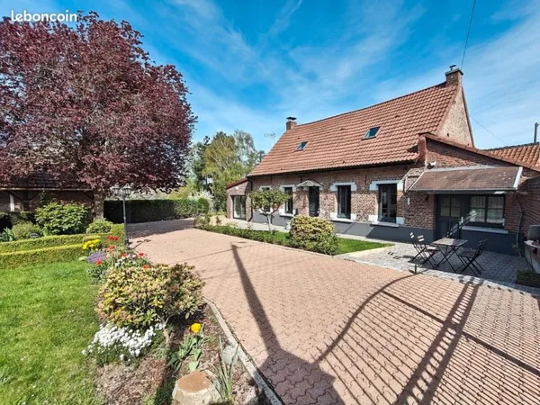 Maison de caractère rénovée, plein Sud, au calme absolu en impasse - 136 m² - Sebourg