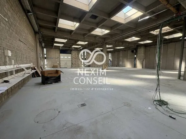 Entrepôt 2846 m²