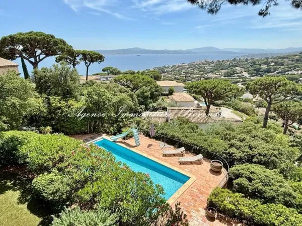 Villa 7 pièces 230 m²