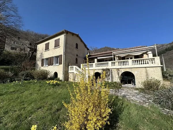 Maison Vente Vallées-d'Antraigues-Asperjoc 9p 140m² 285000€
