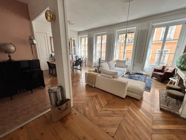 T3/4 meublé au coeur du Vieux Lyon