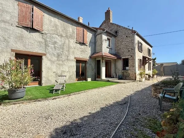 Maison 8 pièces 201 m²