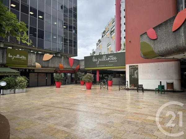 Parking 80 m²