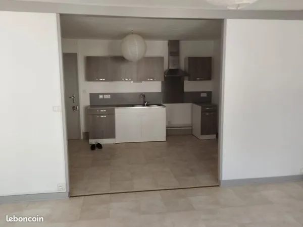 Appartement 80m² à Allègre