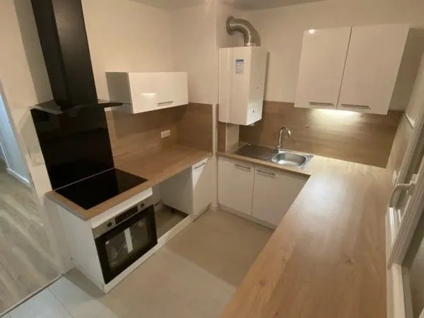 Grand T2 Beaujoire 64 m2 Non Meublé Entièrement rénové au goût du jour + Balcon 6,4m2