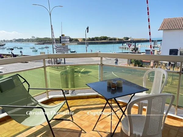 Maison à vendre 8 pièces VUE MER et PORT, Garage, à 5OO m. de la plage de Boisvinet SAINT GILLES CRO