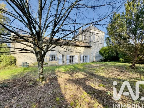 Maison 8 pièces 227 m²