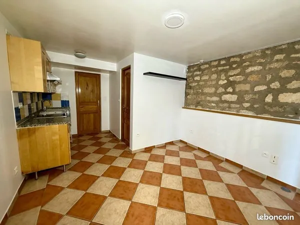 Appartement - 2 pièces - 35 m² - 930/mois (CC) THIAIS