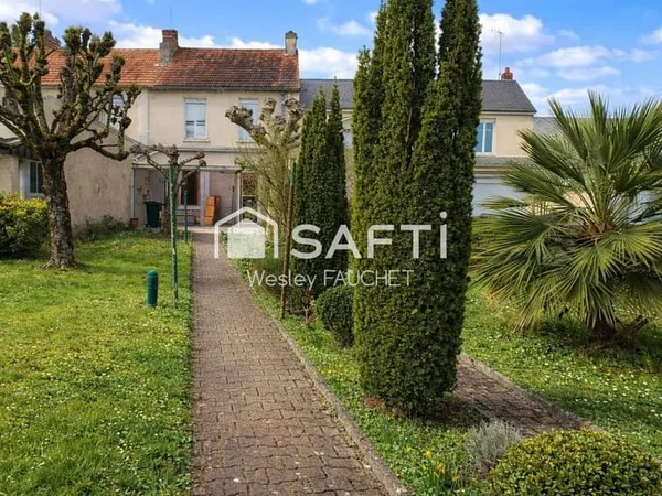 Maison 5 pièces avec jardin - 122 m² à Châteauroux
