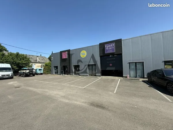 LOCAL D'ACTIVITE 500 m² POITIERS