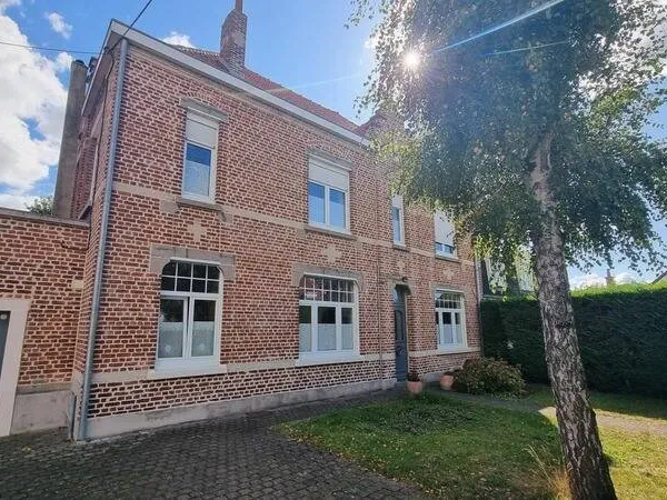 Maison 12 pièces 250 m²