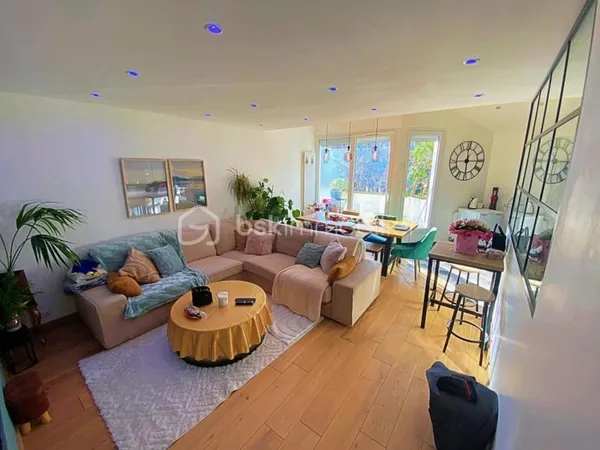 À saisir rapidement - Duplex F4 lumineux à Évry !