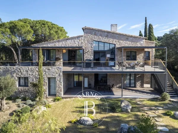 Porto-Vecchio, Domaine de Cala Rossa, villa 8 chambres, piscine et plage à pied