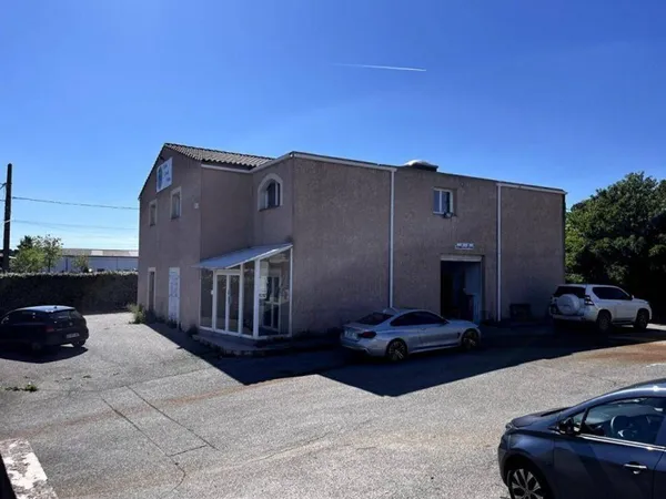 Local commercial 520 m²