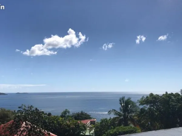 Ensemble immobilier pour investisseur avec un grand potentiel, vue sur mer