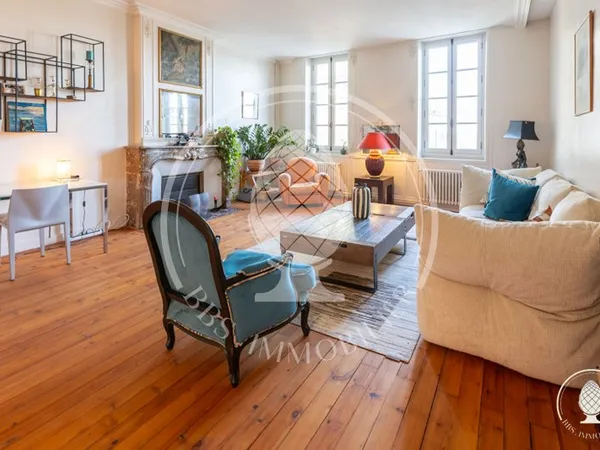 Appartement 5 pièces 176 m²