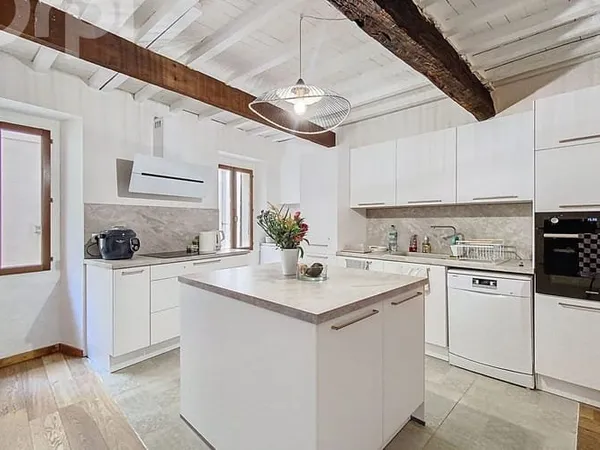 Maison 6 pièces 160 m²