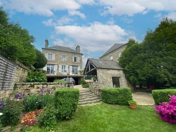 Maison de Charme à Vendre à Domfront en Poiraie