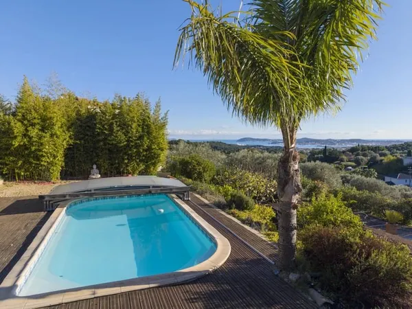 Maison 4 pièces 256 m²