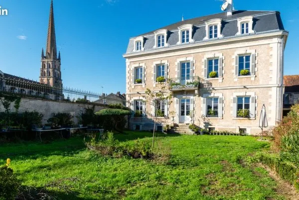 Maison 18 pièces 343 m²