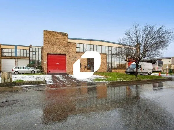 Local d'activité 1297 m²