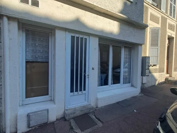 Studio à Voulx au coeur du centre ville historique