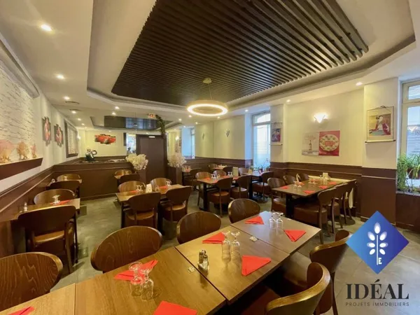 Boutique 1 pièce 160 m²