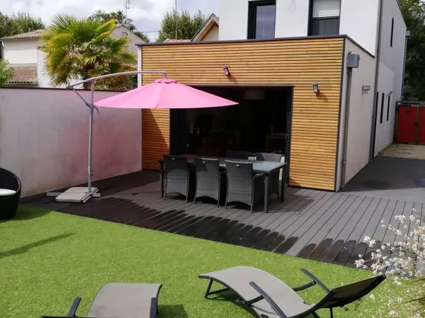 Maison récente 95 M2, 3 CH, au calme, cour fermée