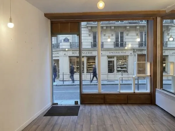 Local 29 m² Paris