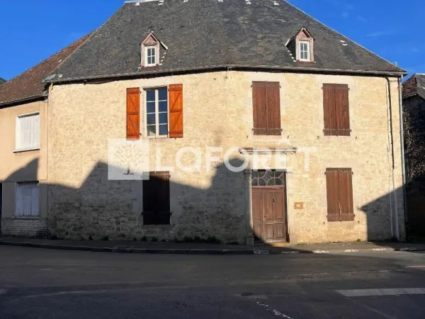 Salviac Maison de ville à restaurer