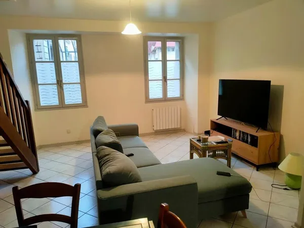 Joli appartement rénové 2 chambres au rez de chaussée SALINS LES BAINS JURA