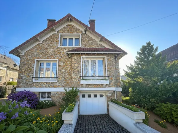 Maison familiale en meulière 113m² - Triangle d'Or