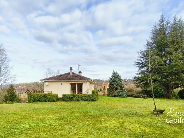 Maison sur sous-sol total - Secteur recherché