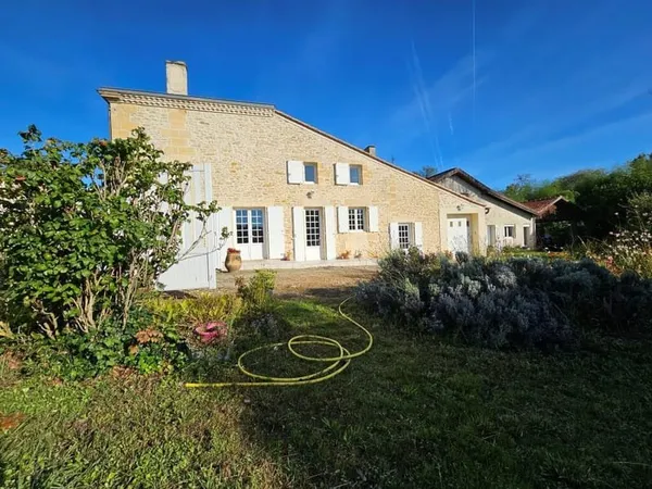 Maison principale 189 m2 5 chambres + maison secondaire 60 m