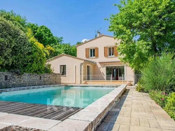 Superbe demeure provençale avec vue panoramique et piscine