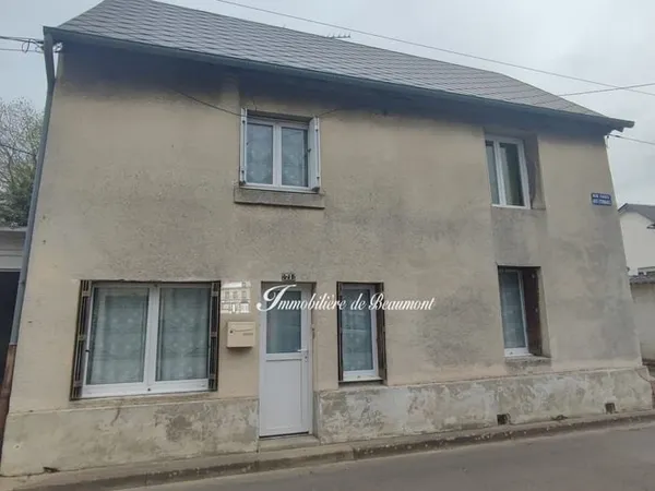 A vendre. Maison de ville à ORBEC